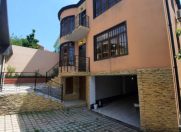 Satılır 4 otaqlı 300 m2 həyət evi Qaraçuxur