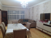 Satılır 5 otaqlı 256 m2 həyət evi Y.Ramana