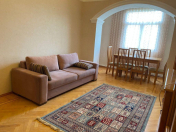 İcarəyə verilir 2 otaqlı 64 m2 köhnə tikili Elmlər Akademiyası m.