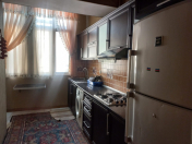 İcarəyə verilir 3 otaqlı 80 m2 köhnə tikili Səbail r.