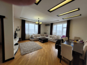 Satılır 3 otaqlı 120 m2 yeni tikili 28 May m.