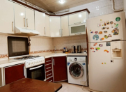 İcarəyə verilir 3 otaqlı 97 m2 köhnə tikili Xətai r.