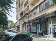 Satılır 1 otaqlı 200 m2 obyekt Azadlıq prospekti m.