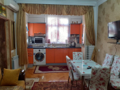 İcarəyə verilir 2 otaqlı 50 m2 köhnə tikili ABŞ səfirliyi