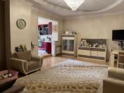 İcarəyə verilir 3 otaqlı 82 m2 köhnə tikili İçəri Şəhər m.