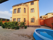 Satılır 10 otaqlı 350 m2 həyət evi Mərdəkan
