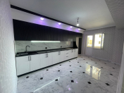 Satılır 2 otaqlı 98 m2 yeni tikili Neftçilər m.