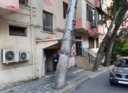 Satılır 3 otaqlı 75 m2 köhnə tikili 4 mkr