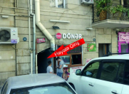 İcarəyə verilir 1 otaqlı 12 m2 həyət evi Xəqani ticarət mərkəzi