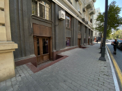 Satılır 5 otaqlı 180 m2 obyekt Sahil m.