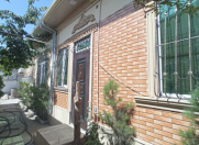 Satılır 1 otaqlı 25 m2 həyət evi İnşaatçılar m.