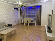 İcarəyə verilir 3 otaqlı 120 m2 yeni tikili Gənclik m.