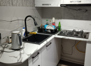 İcarəyə verilir 2 otaqlı 65 m2 köhnə tikili İnşaatçılar m.