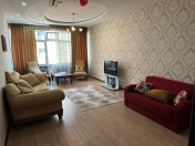 İcarəyə verilir 3 otaqlı 150 m2 yeni tikili Gənclik m.