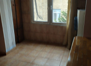 İcarəyə verilir 3 otaqlı 60 m2 köhnə tikili Xalqlar Dostluğu m.