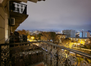 İcarəyə verilir 2 otaqlı 120 m2 köhnə tikili İçəri Şəhər m.