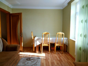 İcarəyə verilir 2 otaqlı 45 m2 köhnə tikili Neftçilər m.