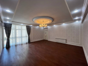 Satılır 3 otaqlı 126 m2 yeni tikili ISR Plaza