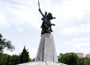 İcarəyə verilir 3 otaqlı 120 m2 yeni tikili 28 May m.