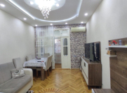 Satılır 2 otaqlı 55 m2 köhnə tikili Zərifə Əliyeva adına park