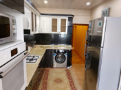 İcarəyə verilir 3 otaqlı 100 m2 köhnə tikili Gənclik m.