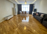 İcarəyə verilir 3 otaqlı 170 m2 yeni tikili Gənclik m.