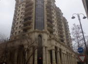 Satılır 4 otaqlı 237 m2 yeni tikili Nizami m.