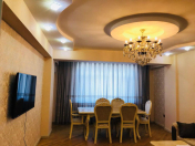 Satılır 3 otaqlı 125 m2 yeni tikili Qara Qarayev m.