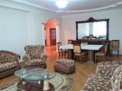 Satılır 4 otaqlı 200 m2 yeni tikili 28 May m.