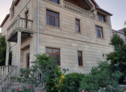 Satılır 7 otaqlı 375 m2 bağ evi Badamdar