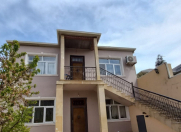 Satılır 8 otaqlı 250 m2 həyət evi Badamdar