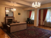 İcarəyə verilir 4 otaqlı 170 m2 köhnə tikili Gənclik m.