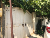 Satılır 5 otaqlı 200 m2 həyət evi Badamdar