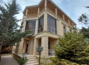 Satılır 6 otaqlı 400 m2 həyət evi Zığ