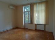 İcarəyə verilir 5 otaqlı 100 m2 ofis Elmlər Akademiyası m.