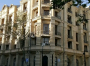 Satılır 3 otaqlı 120 m2 köhnə tikili Sahil m.