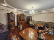 İcarəyə verilir 3 otaqlı 1000 m2 yeni tikili 28 May m.