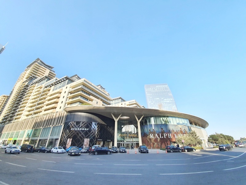 İcarəyə verilir 3 otaqlı 160 m2 yeni tikili Port Baku