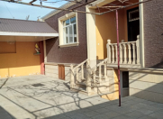 Satılır 4 otaqlı 120 m2 həyət evi Bakıxanov