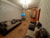 İcarəyə verilir 3 otaqlı 70 m2 köhnə tikili Gənclik m.