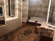 İcarəyə verilir 2 otaqlı 65 m2 köhnə tikili İçəri Şəhər m.