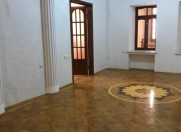 İcarəyə verilir 5 otaqlı 210 m2 ofis ISR Plaza