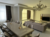 Satılır 4 otaqlı 230 m2 yeni tikili 28 May m.