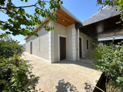 Satılır 4 otaqlı 170 m2 bağ evi Mərdəkan