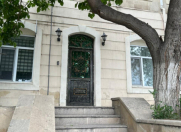 İcarəyə verilir 9 otaqlı 110 m2 ofis İçəri Şəhər m.