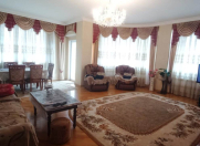 İcarəyə verilir 3 otaqlı 150 m2 yeni tikili Elmlər Akademiyası m.
