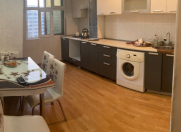 İcarəyə verilir 2 otaqlı 60 m2 köhnə tikili 8 mkr