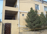 Satılır 4 otaqlı 200 m2 həyət evi Badamdar