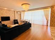 Satılır 3 otaqlı 200 m2 yeni tikili 28 May m.