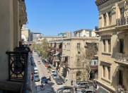 Satılır 3 otaqlı 100 m2 köhnə tikili Sahil m.